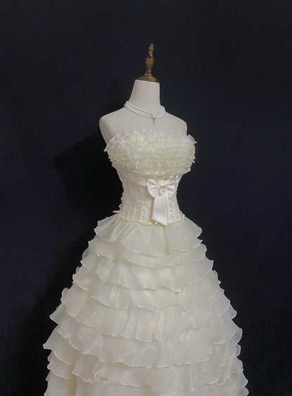 Princesses Fairytale Ball Gown Strapless Cream Ivory With Tiered Layers Quince Dress Quinceanera Dresses Birthday Outfit RB8018