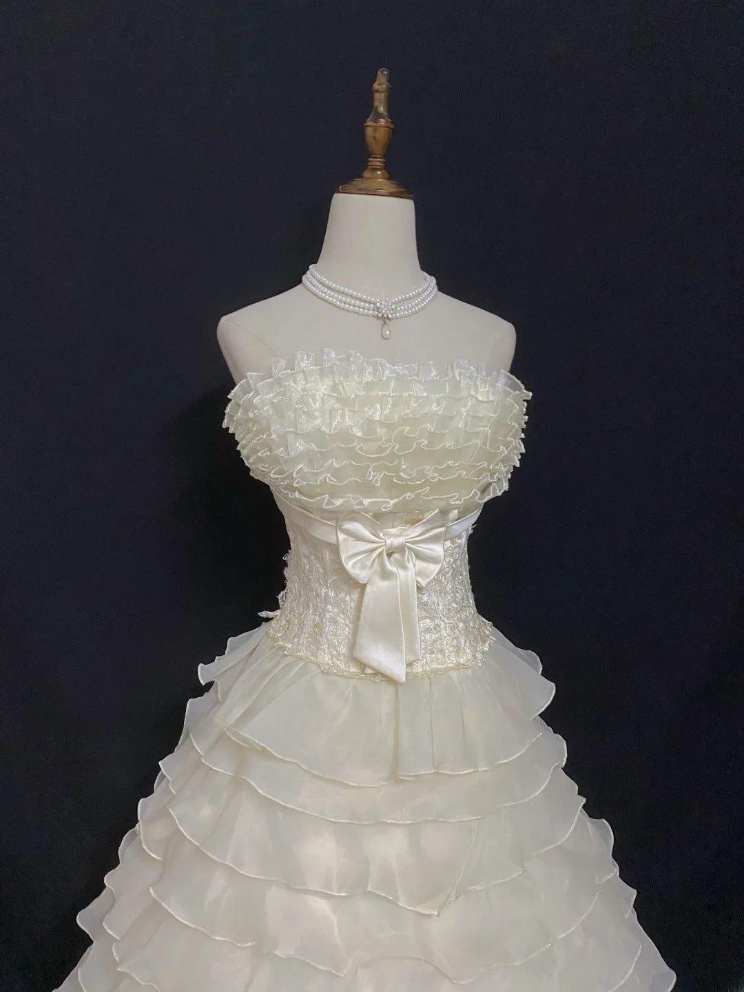 Princesses Fairytale Ball Gown Strapless Cream Ivory With Tiered Layers Quince Dress Quinceanera Dresses Birthday Outfit RB8018
