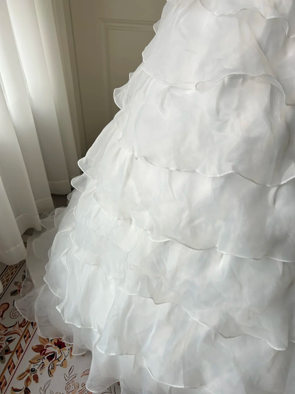 Sweet 16 Quinceanera Dress Ball Gown Strapless White With Tiered Layers 16th Birthday Party Outfits RC0945