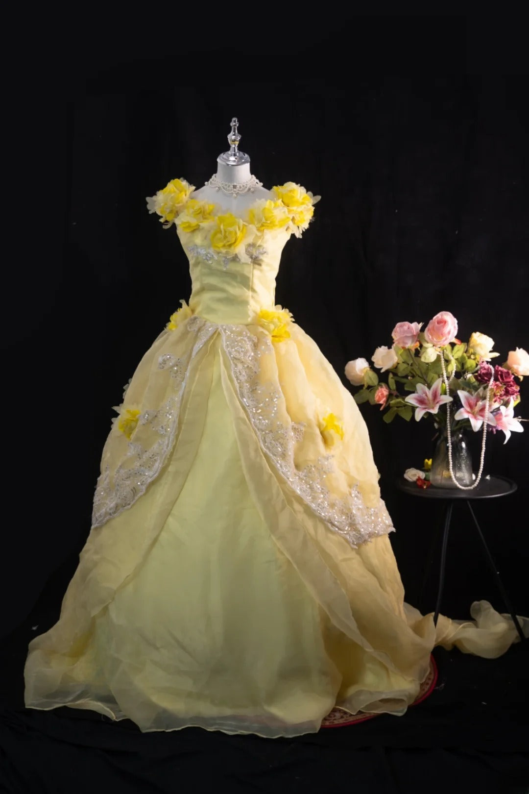 Pretty Ball Gown Yellow Quinceanera Dresses With Flowers For Sweet 15 Anos Celebration Birthday Formal Gown RB8781
