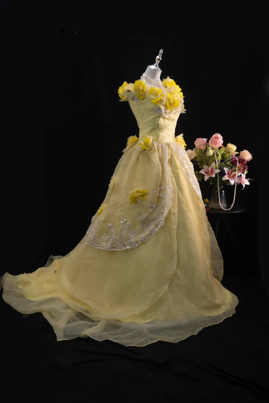 Pretty Ball Gown Yellow Quinceanera Dresses With Flowers For Sweet 15 Anos Celebration Birthday Formal Gown RB8781