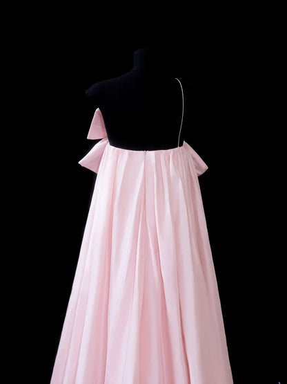 Elegantes, langes, formelles Abendkleid aus rosa Satin mit A-Linien-Ausschnitt und One-Shoulder-Ausschnitt, ideal für Dinnerpartys und festliche Anlässe (AS599)