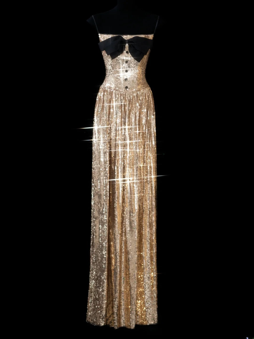 Robe de soirée longue élégante à bretelles spaghetti et sequins dorés, coupe trapèze, style chic et sophistiqué (AS602)
