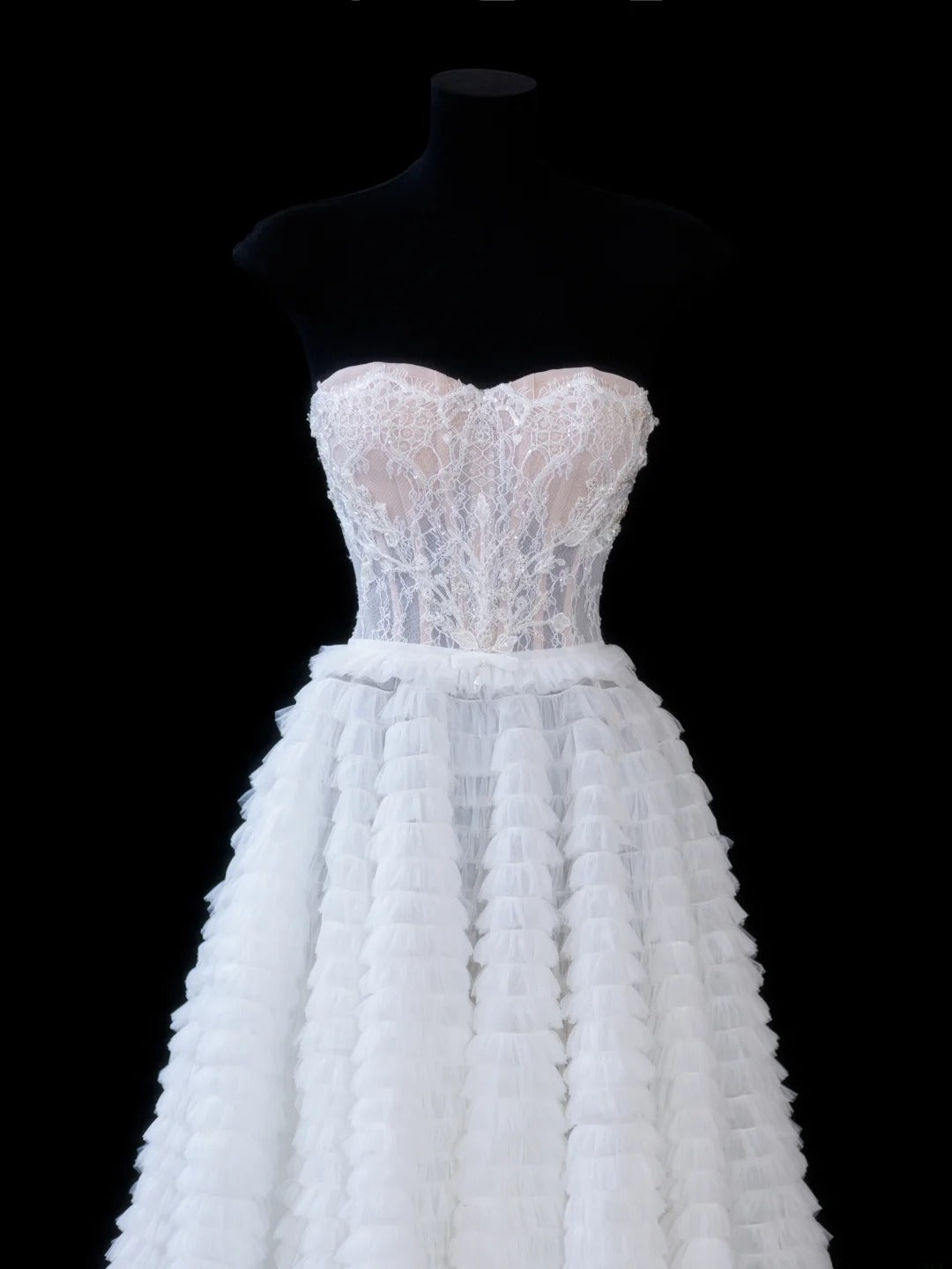 Elegantes Ballkleid mit herzförmigem Ausschnitt, weißem Tüll-Spitzenoberteil, formelles und festliches Abendkleid, elegantes Partykleid AS604