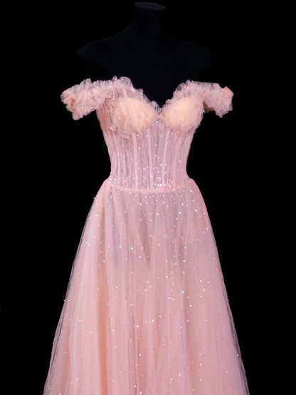 Elegantes, schulterfreies, langes, formelles Abendkleid aus rosa Tüll in A-Linie, perfekt für Dinnerpartys und festliche Anlässe (AS607)