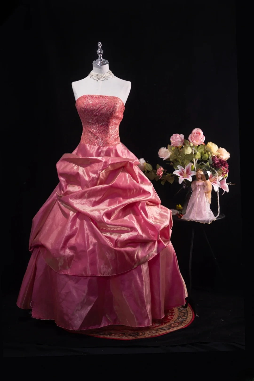 Charming Ball Gown Pink Strapless Quinceanera Dresses With Tiered For Sweet 15 Anos Celebration Birthday Formal Gown RB8786