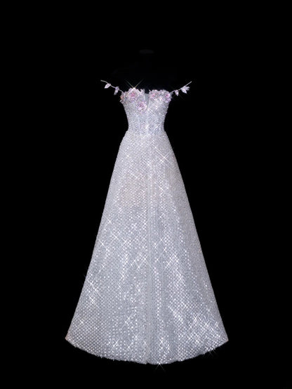 Elegantes, langes, weißes Paillettenkleid in A-Linie mit Spaghettiträgern – perfekt für festliche Anlässe wie Abschlussball, Dinner oder Party (Modell AS614).
