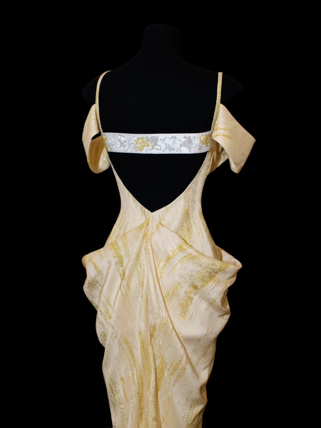 Elegantes, langes, gelbes Etuikleid mit Spaghettiträgern – formelles Abendkleid für festliche Anlässe und Dinnerpartys AS619