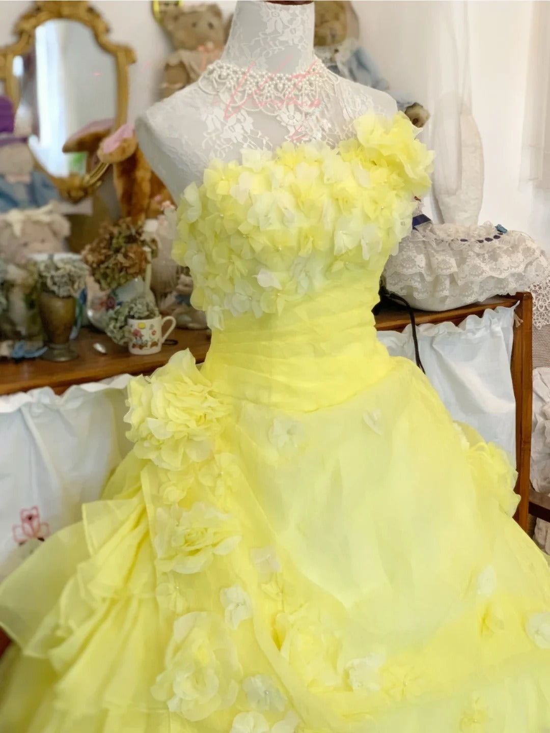 Sweet 16 Dress Ball Gown Strapless Yellow Tulle With Tiered Flowers Vestido De 15 Sweet Sixteen Dress RB9682