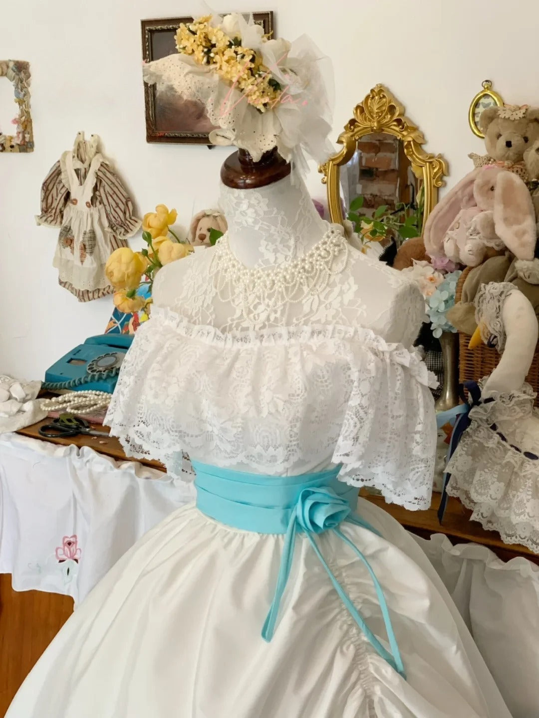 Vintage Wedding Dress Ball Gown Square White With Lace Bridal Gown for Big Day RB9736