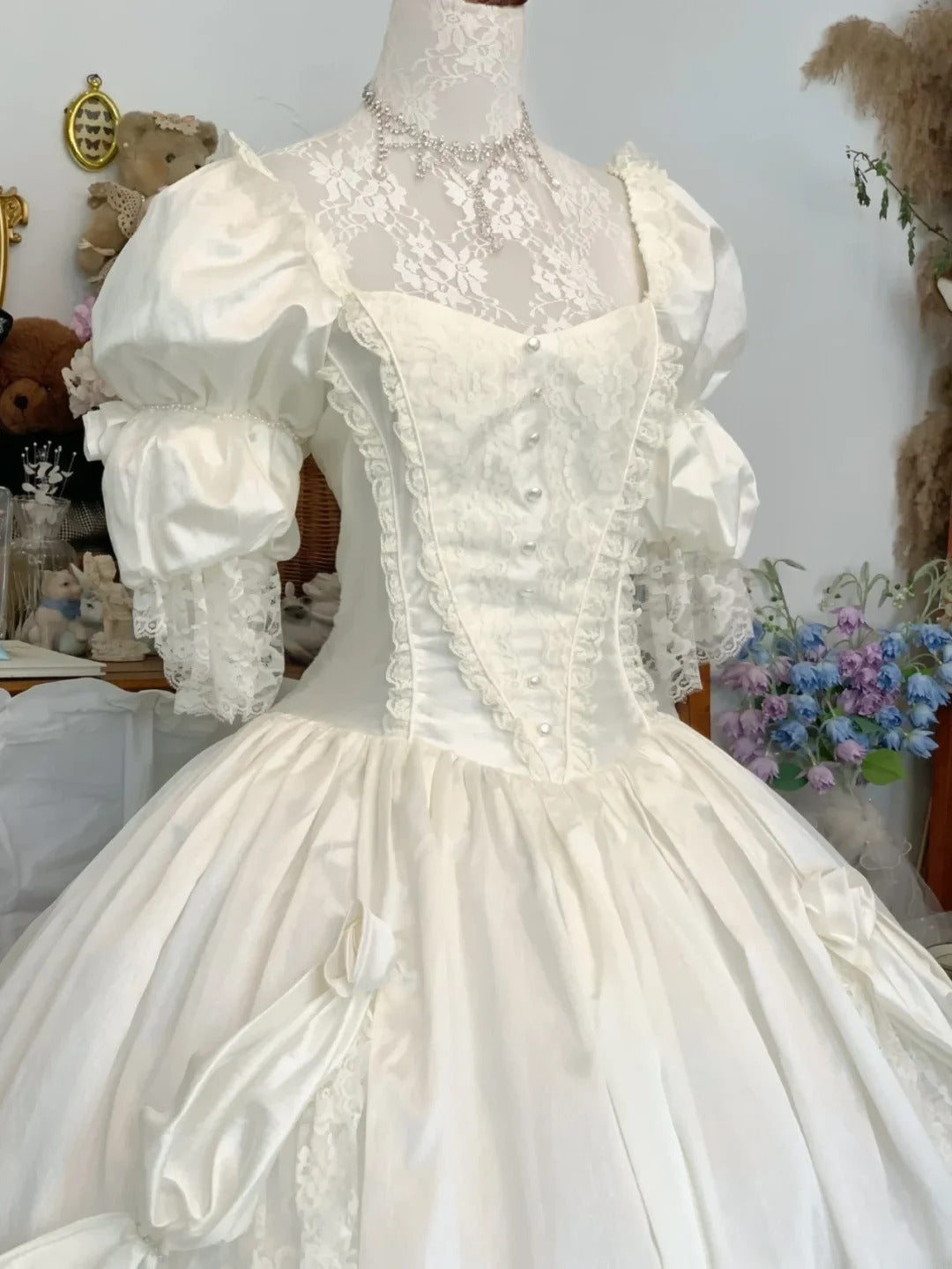 Vintage Wedding Dress Ball Gown Square Neck White With Puffy Sleeves Lace Bridal Gown for Big Day RB9749