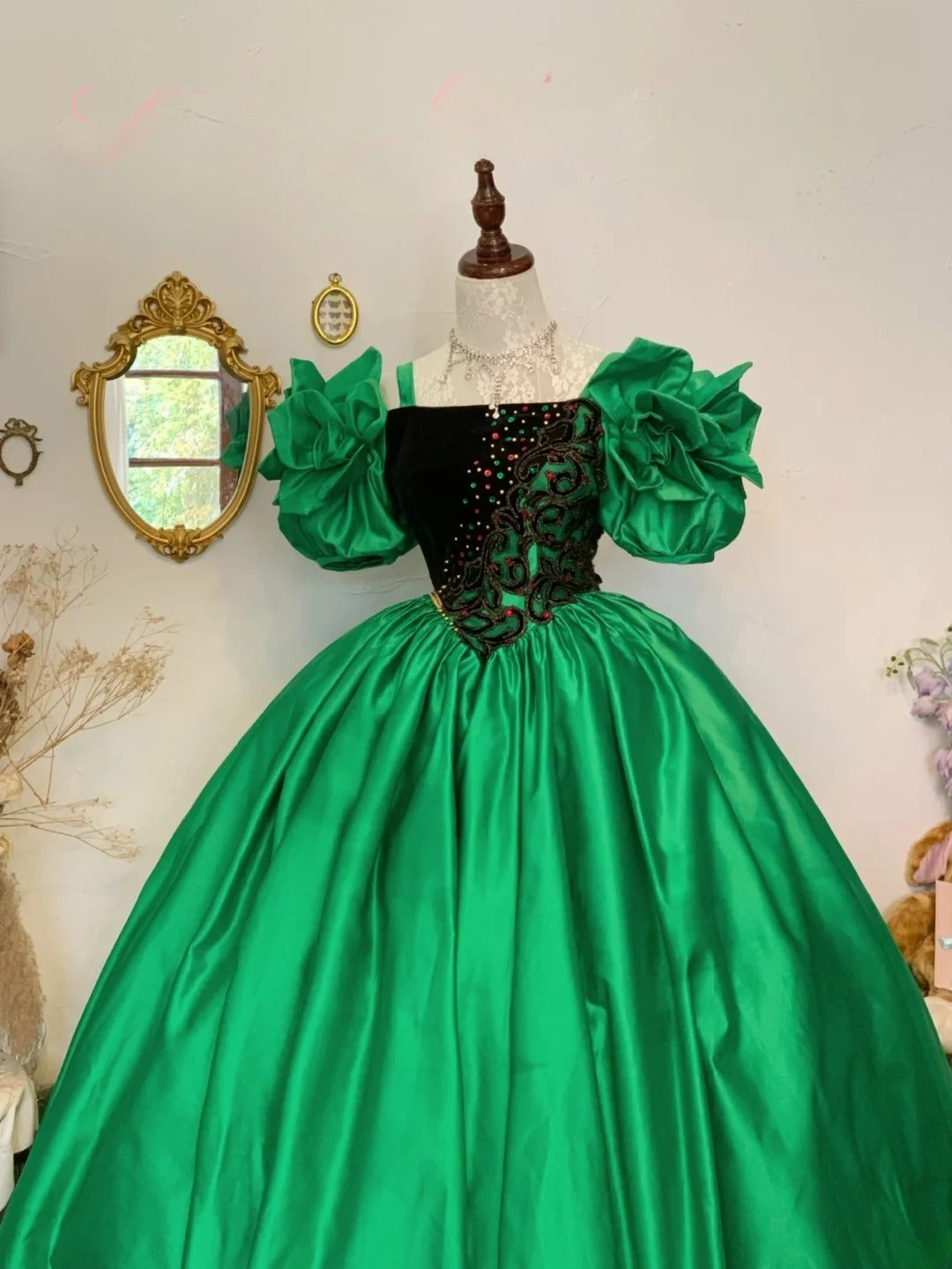 Sweet 16 Dress Green Ball Gown Strapless With Appliques Satin Sweet Sixteen Dress RB9755