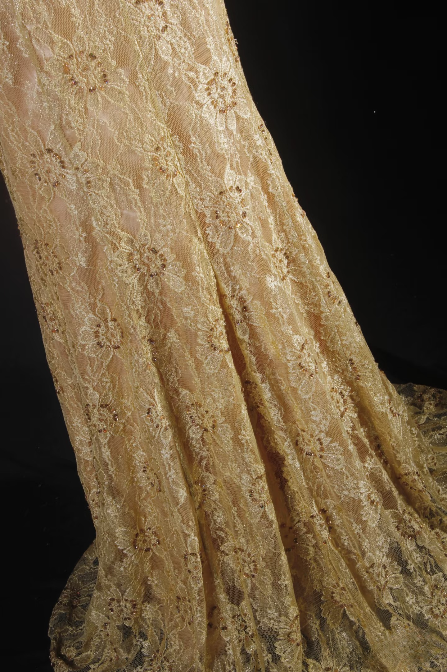 Retro-Abendkleider, Meerjungfrauen-Stil, herzförmiger Schnitt, goldene Spitze, Perlen, Vintage-Stil, lange Abendkleider, Partykleider AU004