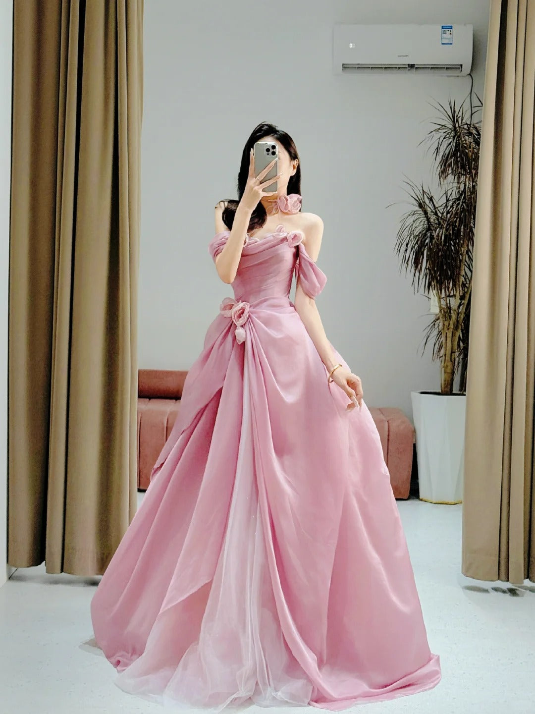Hübsches Ballkleid Trägerlos Rosa Bodenlangen Tüll Blumen Ballkleider Abendkleid Geburtstag Outfits Abendkleid AU005