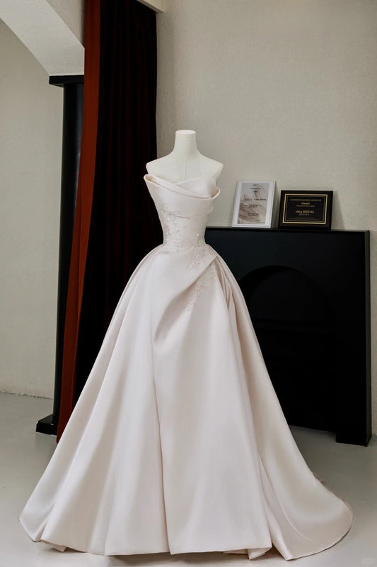 Wunderliches Ballkleid Trägerloses Ausgestattetes Langes Satin Brautkleid Brautkleider Brautkleider AU007