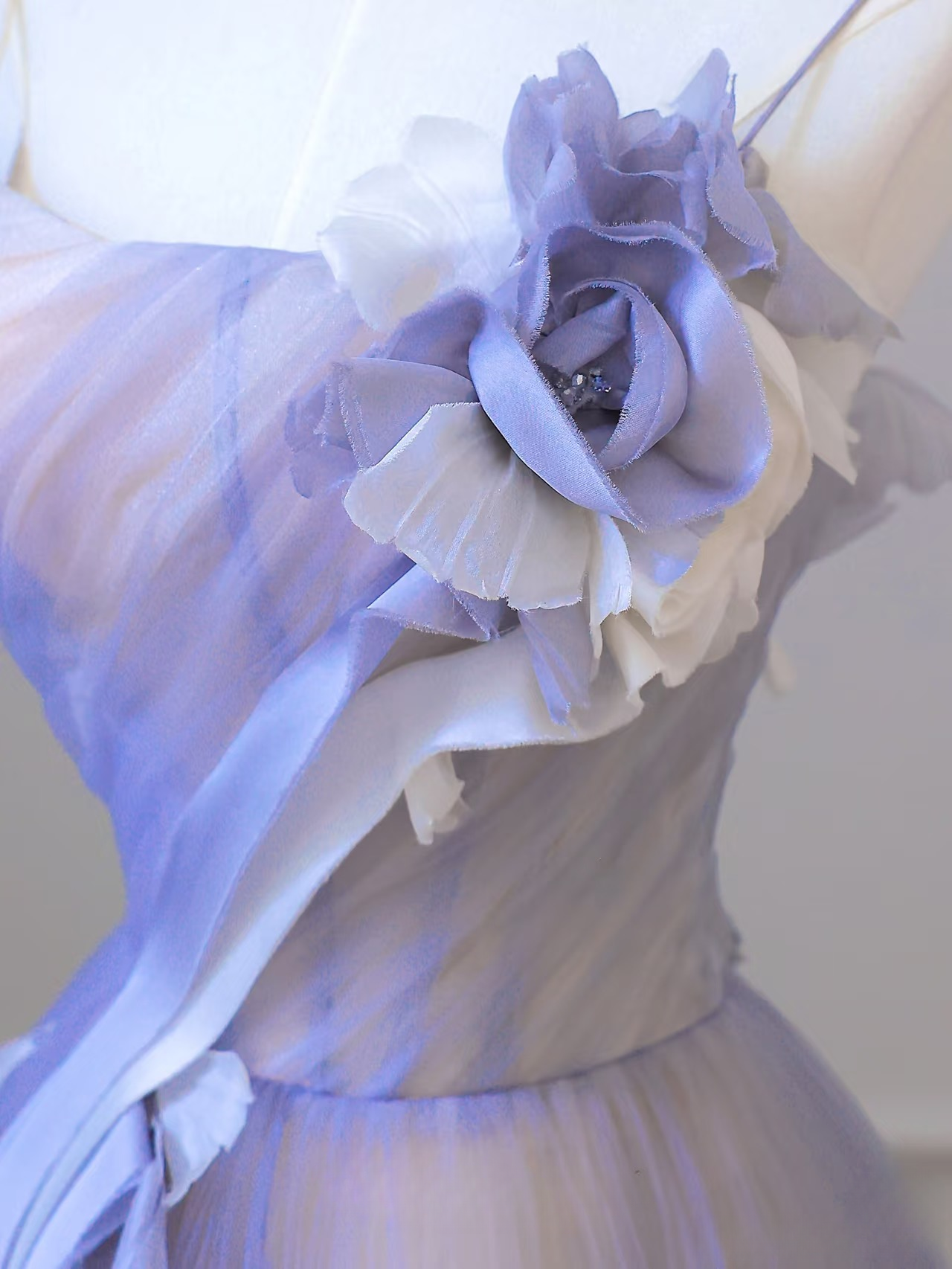 Elegant Ball Gown Spaghetti Straps Sleeveless Lilac Tulle Floor Length Amazing Prom Dress Inspiration Ideas Prom Inspo Dresses Graduation Dress AU019
