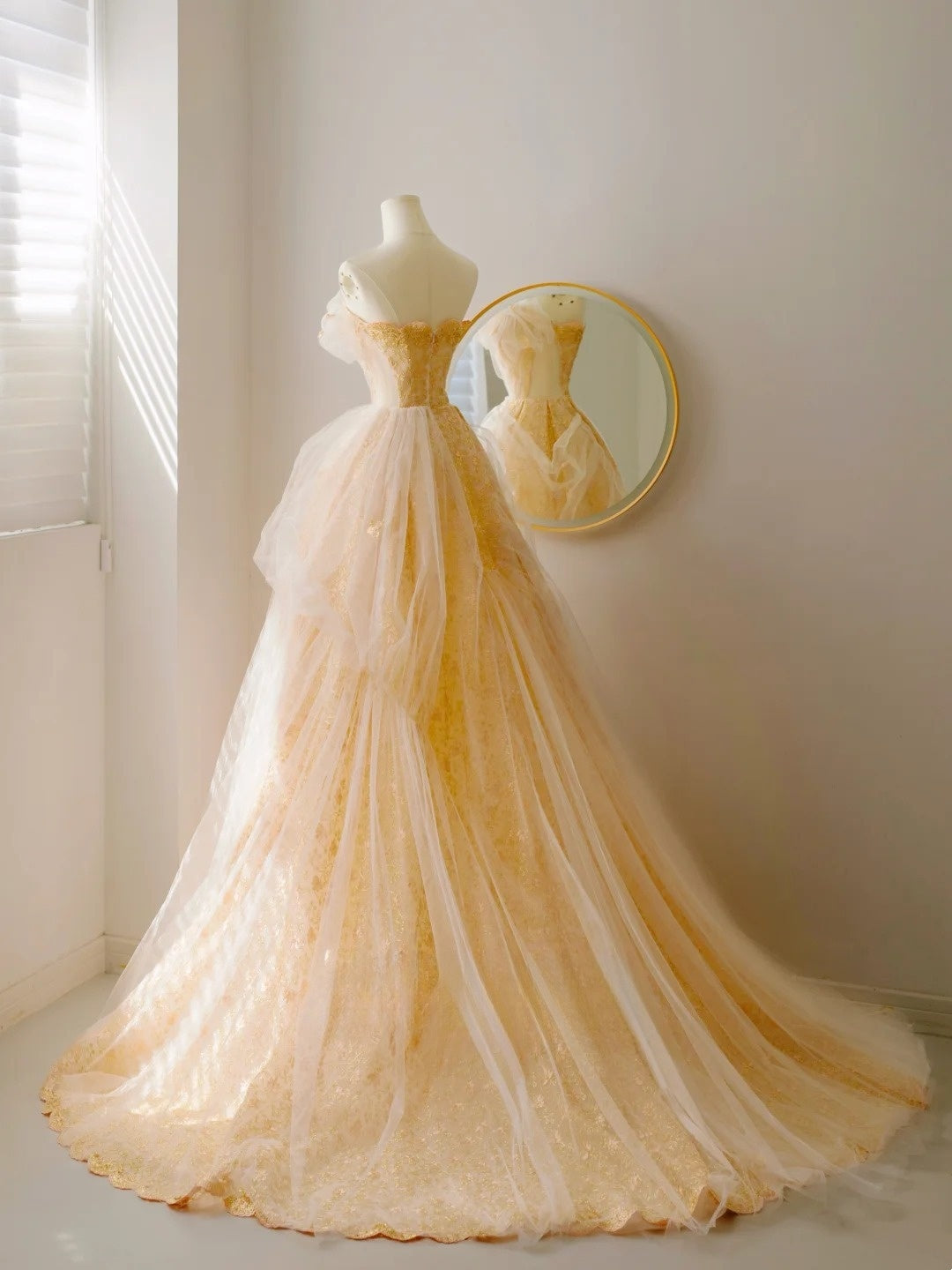 Edles Ballkleid, trägerlos, gelb, bodenlang, Tüll, Ballkleider, formelle Kleidung, Geburtstags-Outfits, Ballkleid AU020