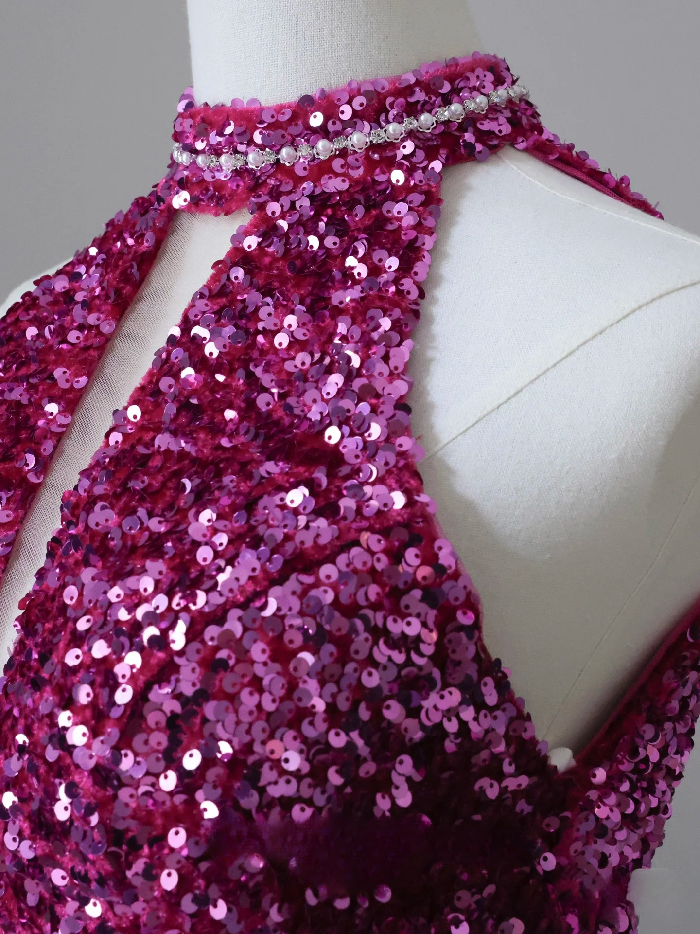 Sexy Mermaid Halter Neck Sleeveless Sequin Floor Length Stunning Prom Dresses 2026 Inspiration Prom Dress Princess Graduation Dress AU023