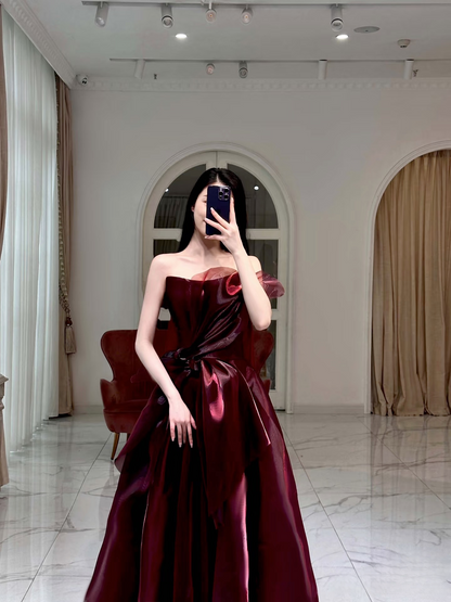 Ballkleid aus schulterfreiem, burgunderfarbenem Organza, bodenlang, atemberaubende Ballkleider 2026, Inspiration, Ballkleid, Prinzessin, Abschlusskleid AU025