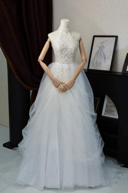 Romantic Women's Ball Gown High Neck With Appliqued White Lace Tulle Sweep Train Wedding Dresses AU028