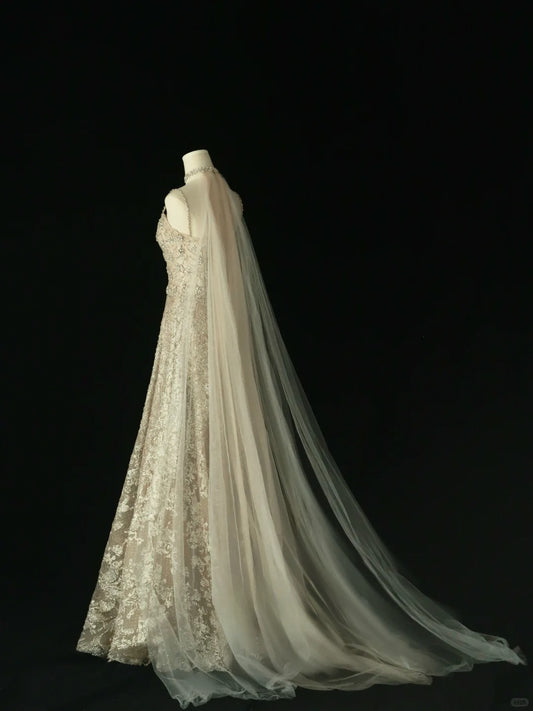 Glitzerndes A-Linien-Abendkleid mit U-Ausschnitt, goldenen Pailletten und Cape, langes formelles Partykleid RB6578