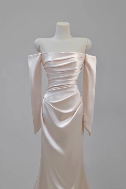 Robe de mariée sirène rose clair en satin, épaules dénudées et manches longues, au charme irrésistible (AU030)