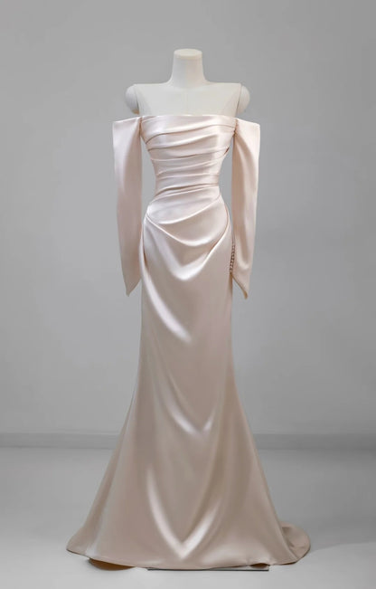 Robe de mariée sirène rose clair en satin, épaules dénudées et manches longues, au charme irrésistible (AU030)