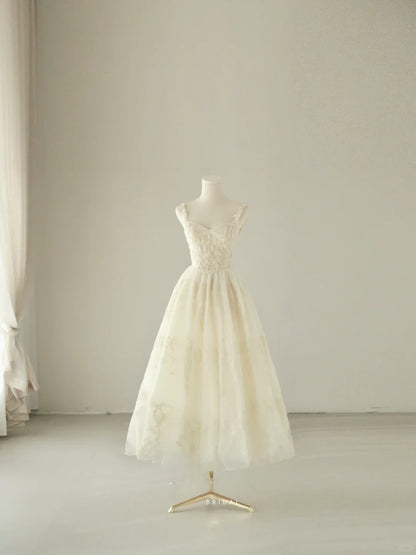 Simple Ball Gown Sweetheart Ivory Cream Tulle Groom Brides Gown Bridal Dress Style Tea Length Wedding Dresses RB6983