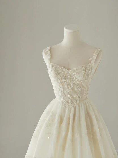 Simple Ball Gown Sweetheart Ivory Cream Tulle Groom Brides Gown Bridal Dress Style Tea Length Wedding Dresses RB6983
