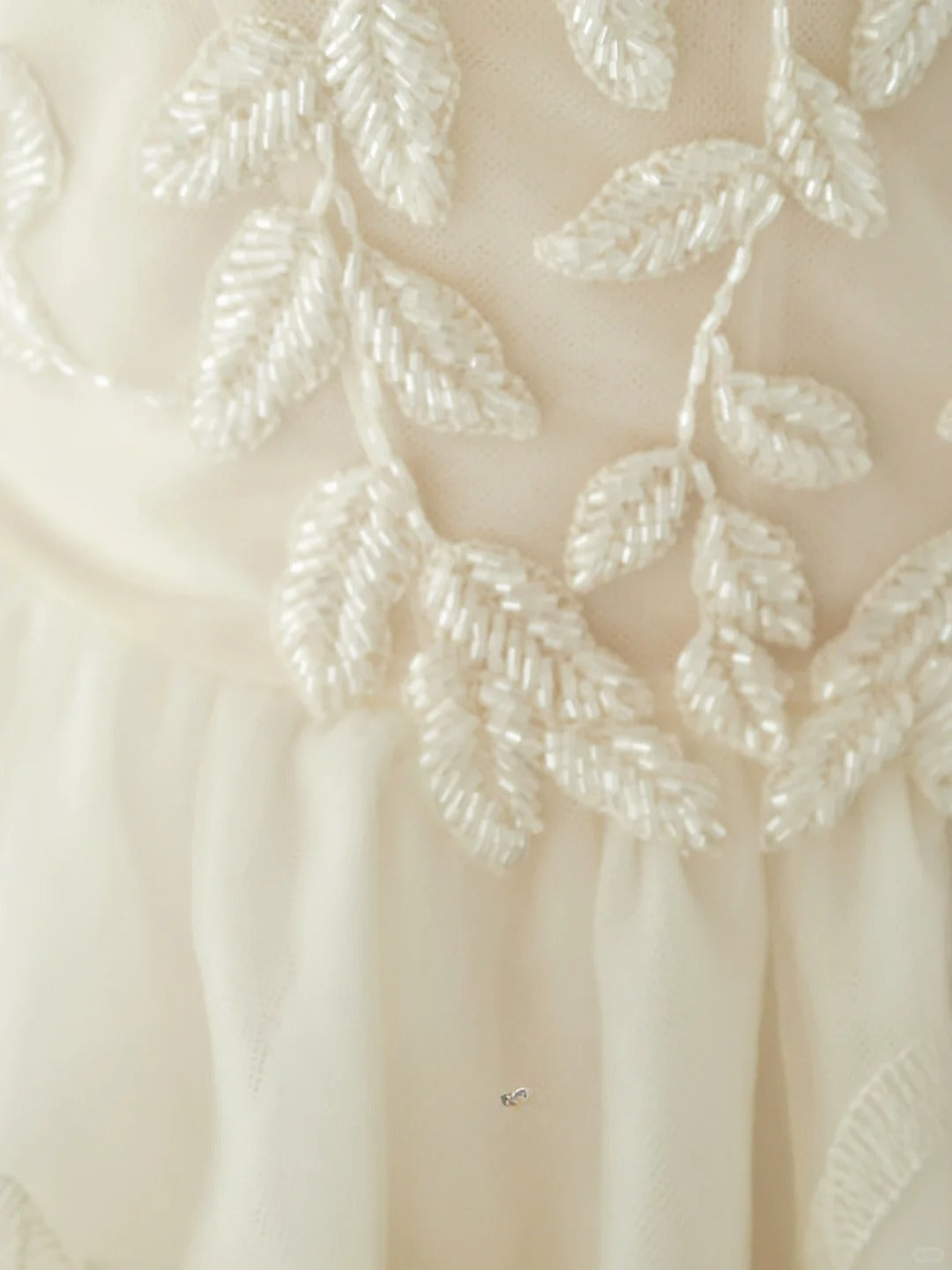 Simple Ball Gown Sweetheart Ivory Cream Tulle Groom Brides Gown Bridal Dress Style Tea Length Wedding Dresses RB6983