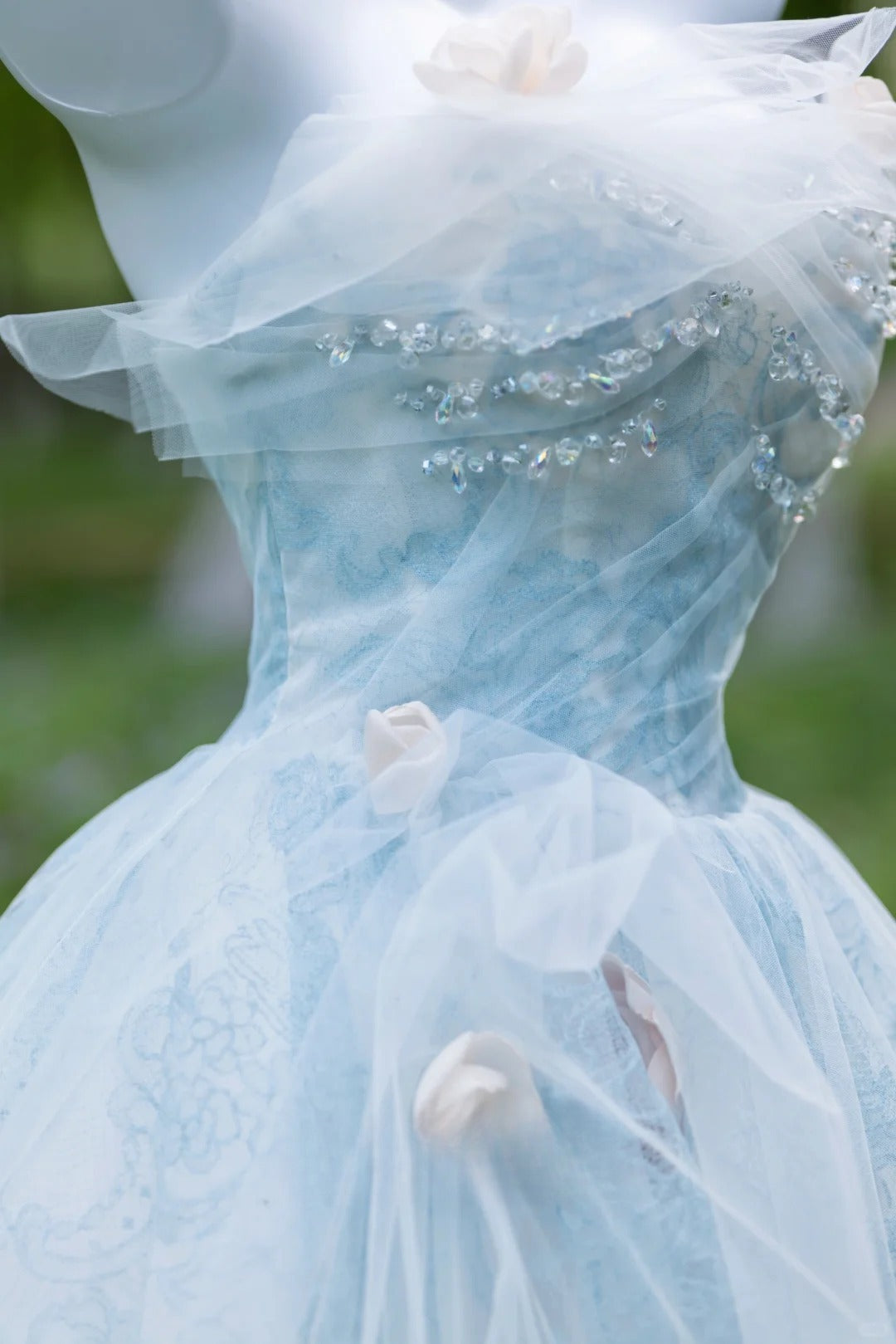 Strahlendes, trägerloses, hellblaues Tüll-Abendkleid – das perfekte Outfit für den 19. Geburtstag (AU036)