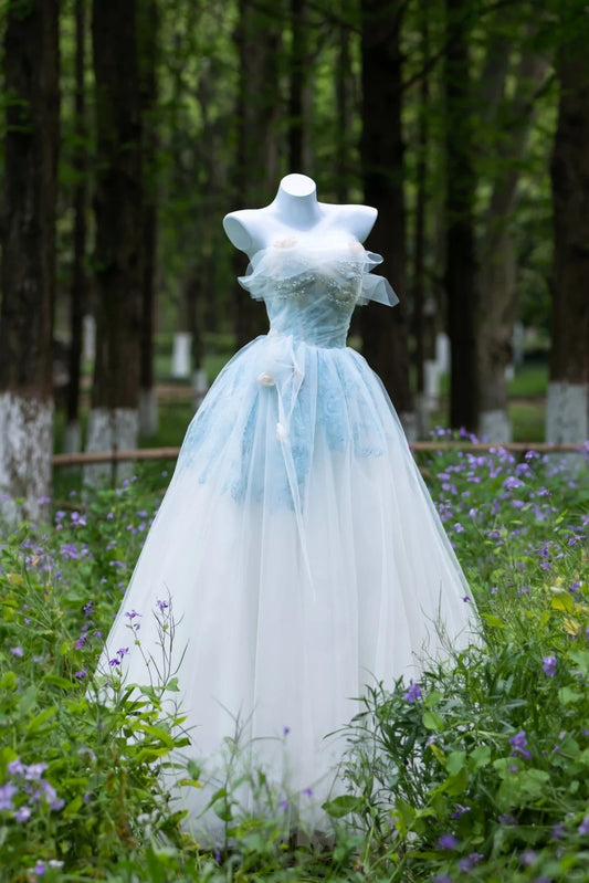 Strahlendes, trägerloses, hellblaues Tüll-Abendkleid – das perfekte Outfit für den 19. Geburtstag (AU036)
