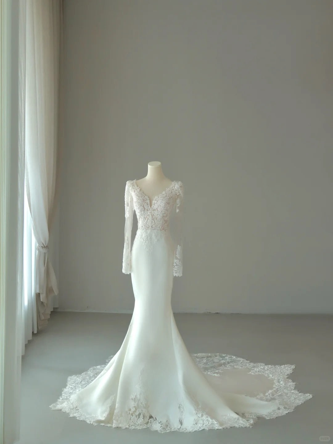 Elegant Mermaid V Neck With Sleeves White Satin Groom Bride Gown Bridal Dress Style Wedding Dresses RB7394