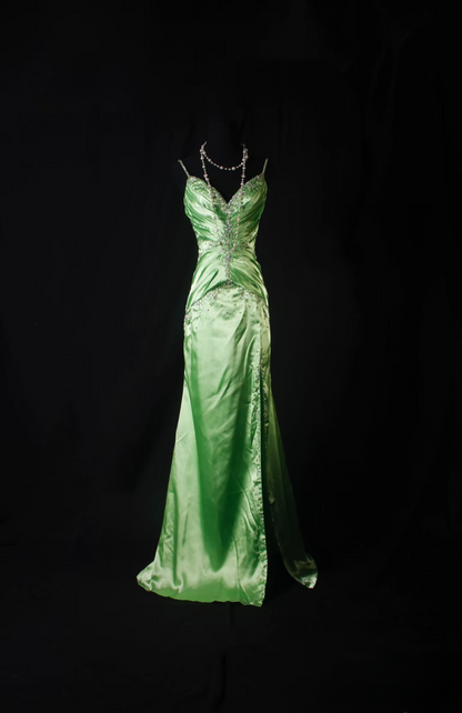 Retro-Abendkleid im Meerjungfrauenstil mit Spaghettiträgern im 80er-Jahre-Stil, silbernen Perlen und Schlitz, grünem Satin, Vintage-Mode, langes Abendkleid, Partykleid AU038