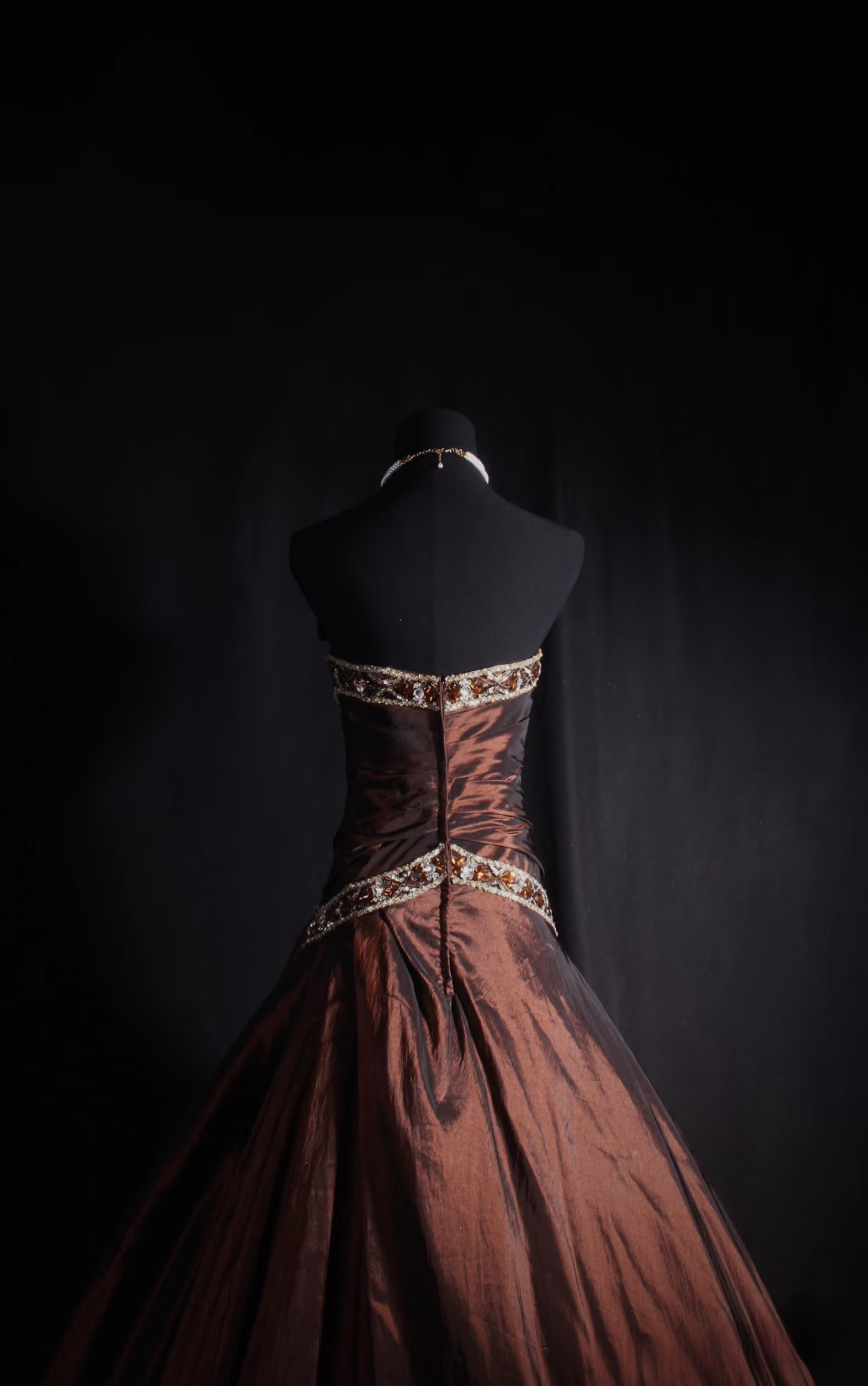 Vintage Ballkleid, trägerlos, braun, perlenbesetzt, Taft, inspiriert von den 80er Jahren, langes Abendkleid, Ballkleid, Partykleid, Abiballkleid AU039
