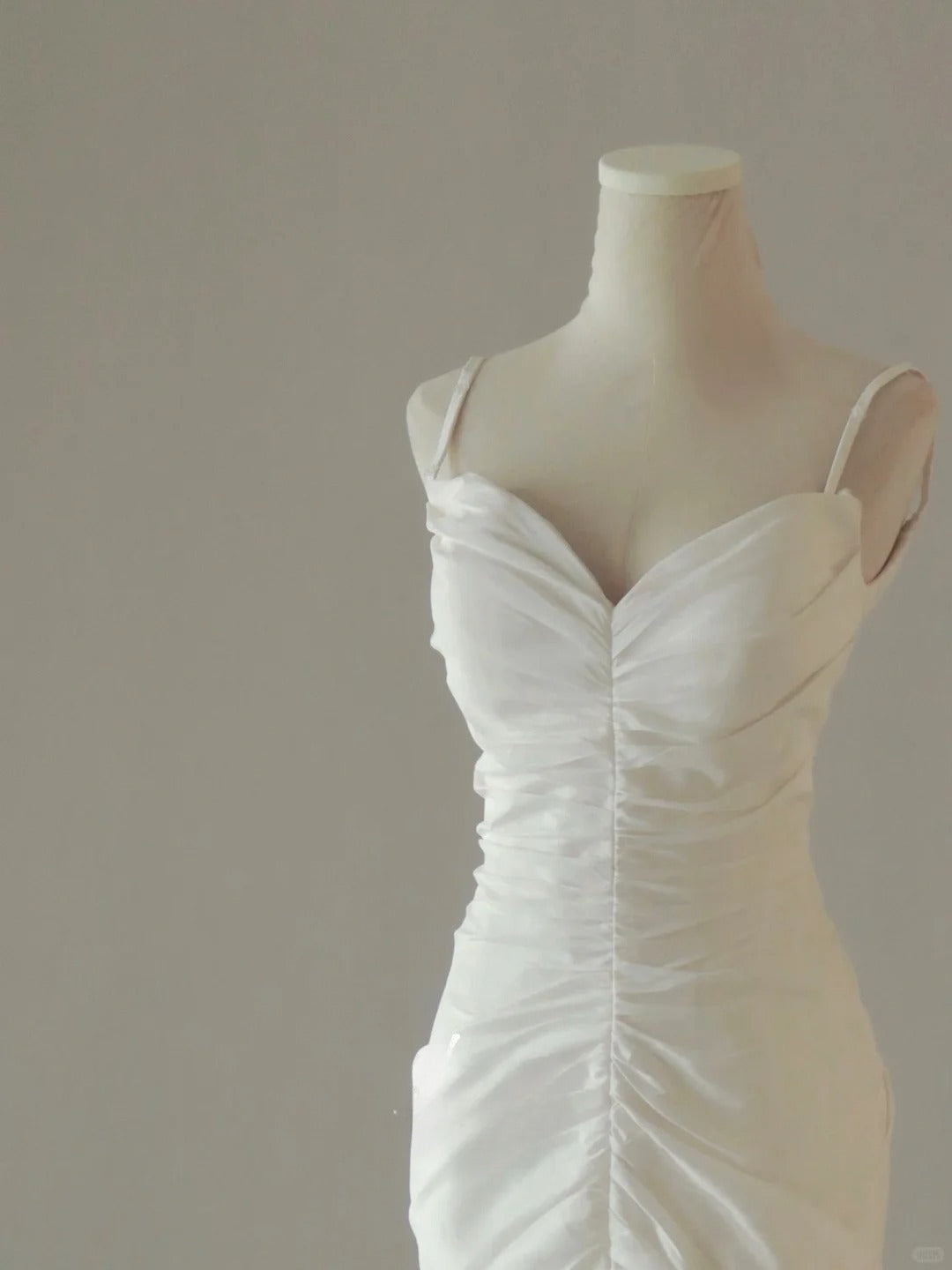 Elegant Mermaid Spaghetti Straps With Ruffled White Tulle Groom Bride Gown Bridal Dress Style Wedding Dresses RB7395