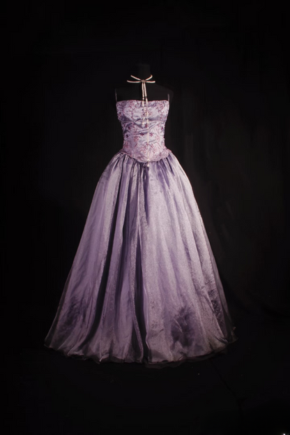 Retro-Abendkleid, Ballkleid mit Spaghettiträgern im 80er-Jahre-Stil mit Perlenbesatz, Schlitz, lila Pailletten, Vintage-Mode, langes Abendkleid, Partykleid AU042