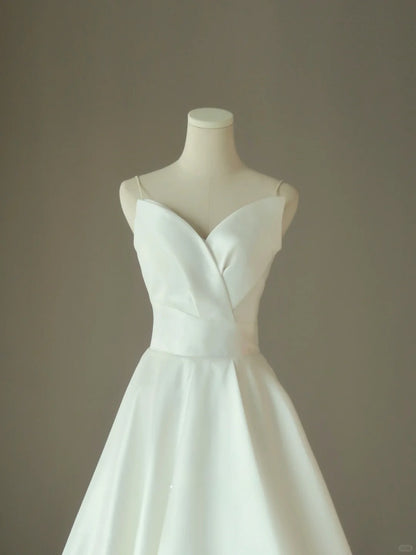 Simple Ball Gown Spaghetti Straps White Satin With Ruffled Groom Bride Gown Bridal Dress Modest Wedding Dresses RB7673
