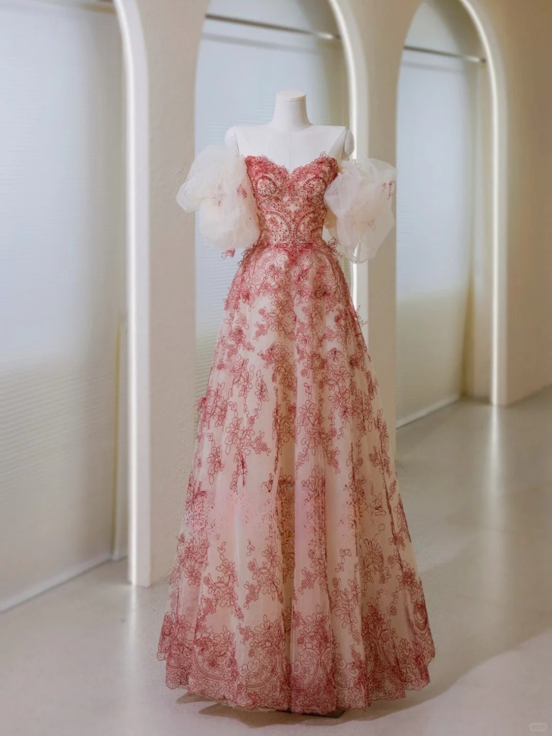 Einzigartiges Ballkleid mit herzförmigem Ausschnitt und Spitze, langes Partykleid zum 20. Geburtstag, formelles Kleid AU043