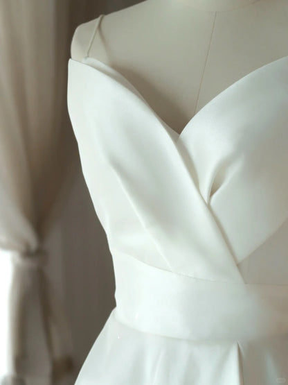 Simple Ball Gown Spaghetti Straps White Satin With Ruffled Groom Bride Gown Bridal Dress Modest Wedding Dresses RB7673
