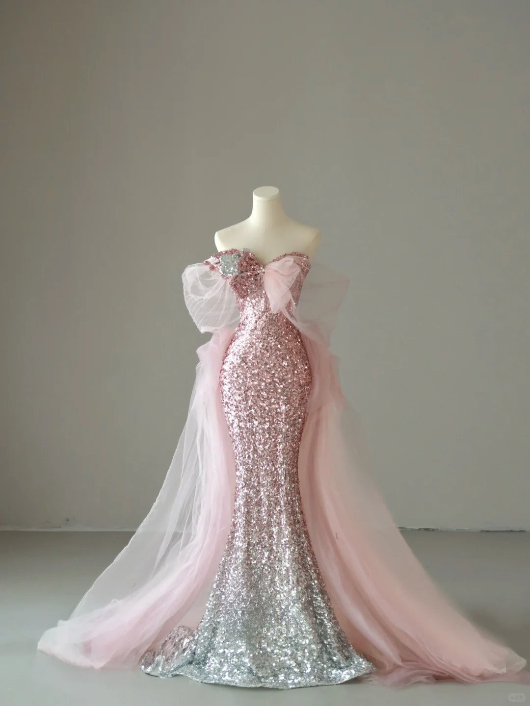 Funkelndes Meerjungfrauen-Abendkleid mit Herzausschnitt, Ombré-Muster in Rosa und Silber, Pailletten, ärmellos, langes Abendkleid AB221