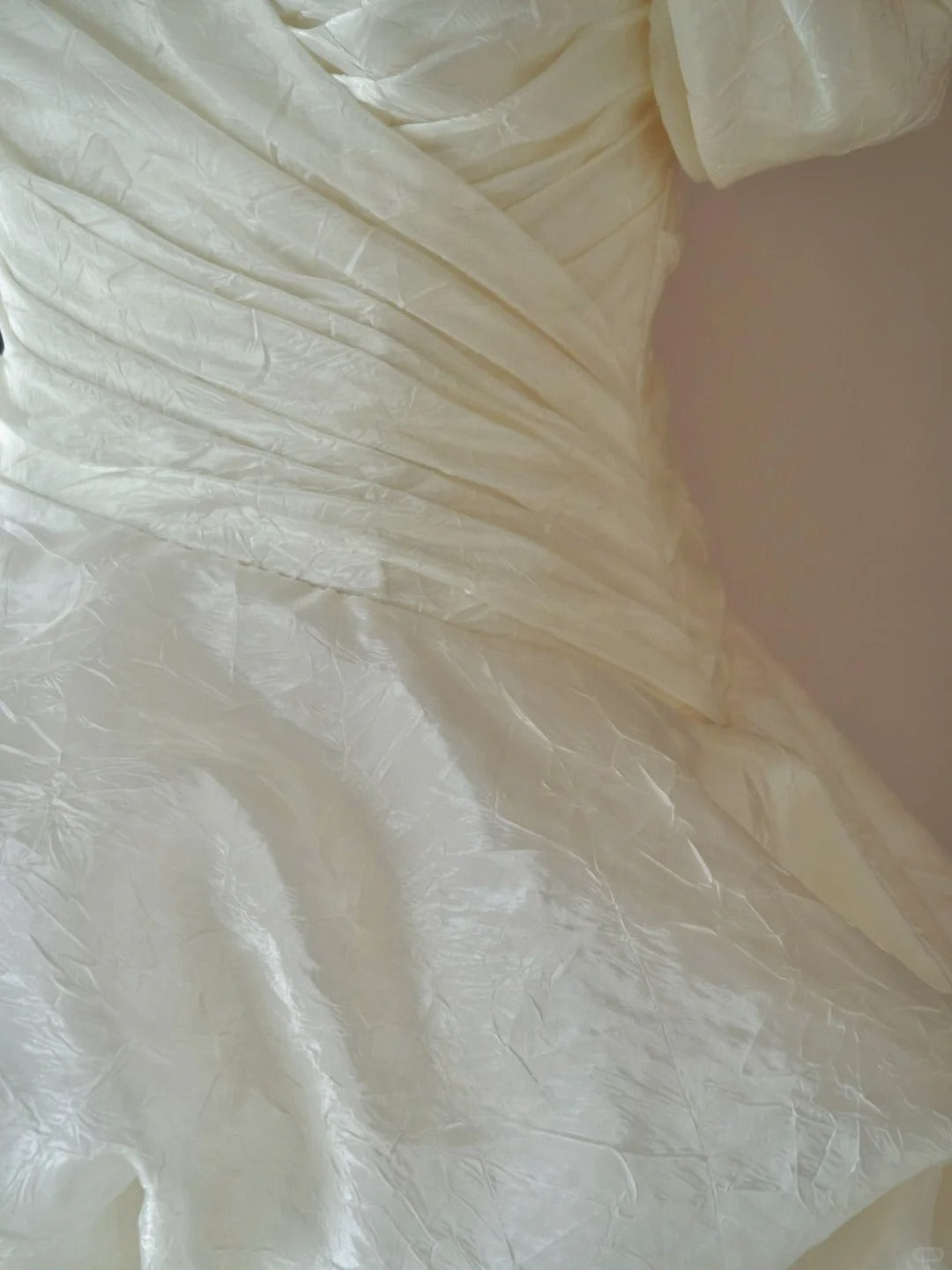 Simple Ball Gown Off The Shoulder Sweetheart White Satin With Ruffled Groom Bride Gown Bridal Dress Modest Wedding Dresses RB7675