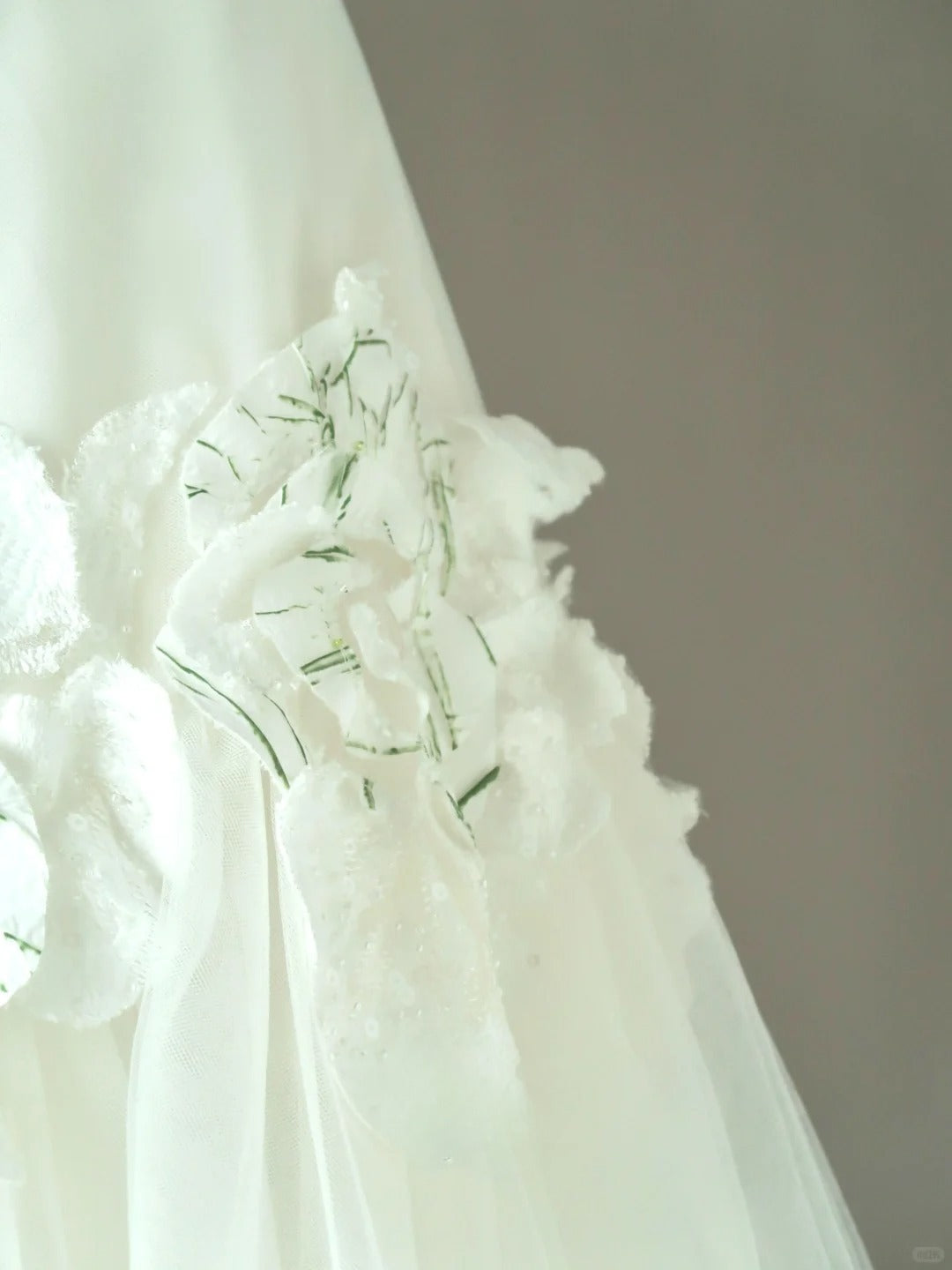Princess Mermaid Strapless Tulle White With Flowers Appliqued Groom Bride Gown Bridal Dress Modest Wedding Dresses RB7676