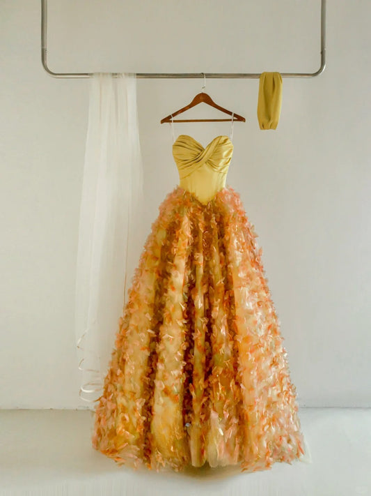 Beautiful Ball Gown Sweetheart Gold Long Prom Dresses Pleated Prom Gowns AU052