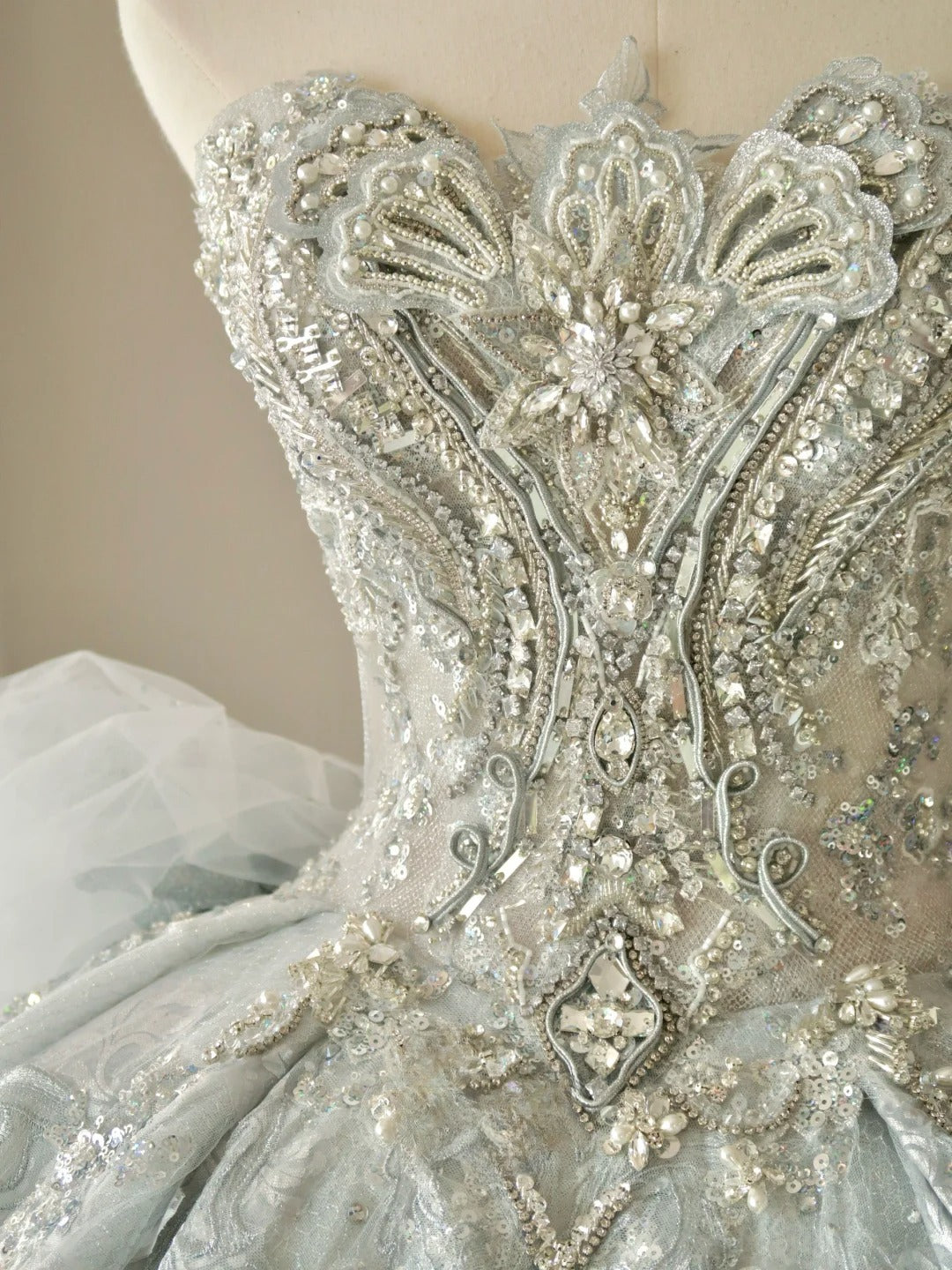 Princess Ball Gown Strapless With Ruffled Bow-knot Groom Bride Gown Bridal Dress Modest Wedding Dresses RB7678