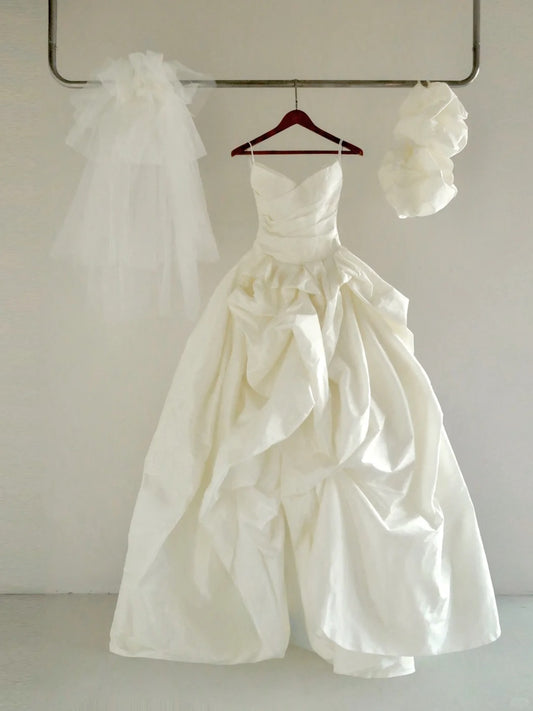 Princess Ball Gown Sweetheart Taffeta With Ruffled Long Groom Bride Gown Bridal Dress Modest Wedding Dresses RB7681
