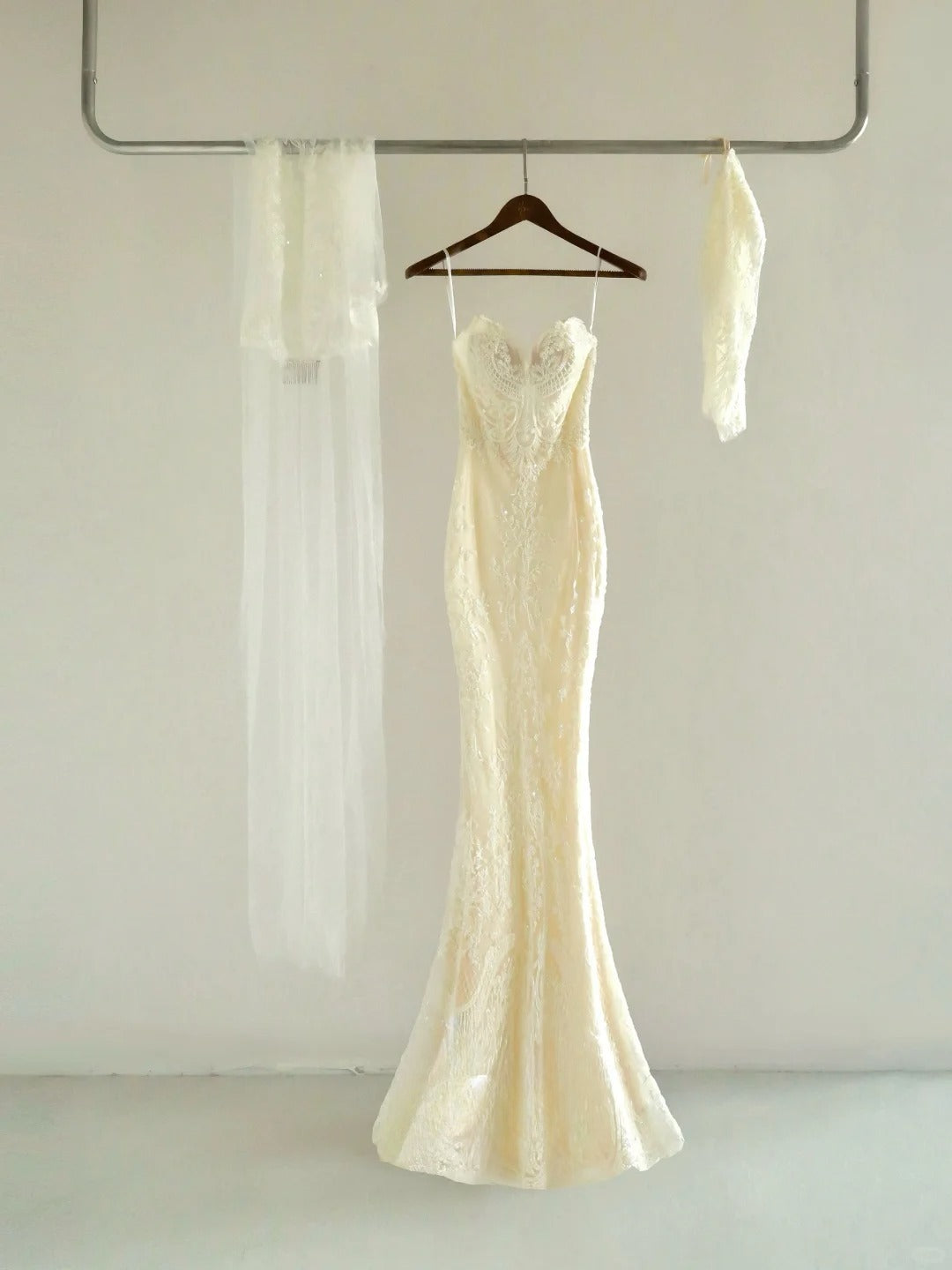 Modest Mermaid Sweetheart Ivory Lace Groom Bride Gown Bridal Dress Modest Wedding Dresses RB7684