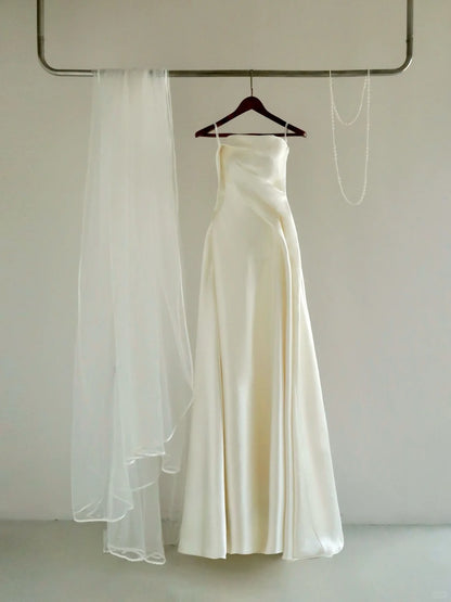 Simple Ball Gown Strapless White Satin With Ruffled Groom Bride Gown Bridal Dress Modest Wedding Dresses RB7679