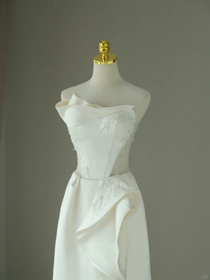 Simple A line Strapless White Satin With Ruffled Groom Bride Gown Bridal Dress Modest Wedding Dresses RB7685