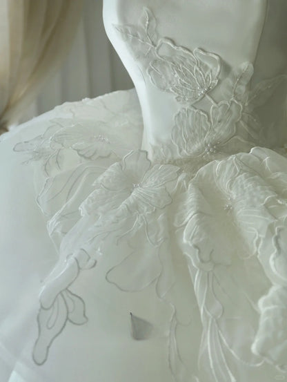 Classic Ball Gown Strapless White Tulle With Appliqued Lace Groom Bride Gown Bridal Dress Modest Wedding Dresses RB7691